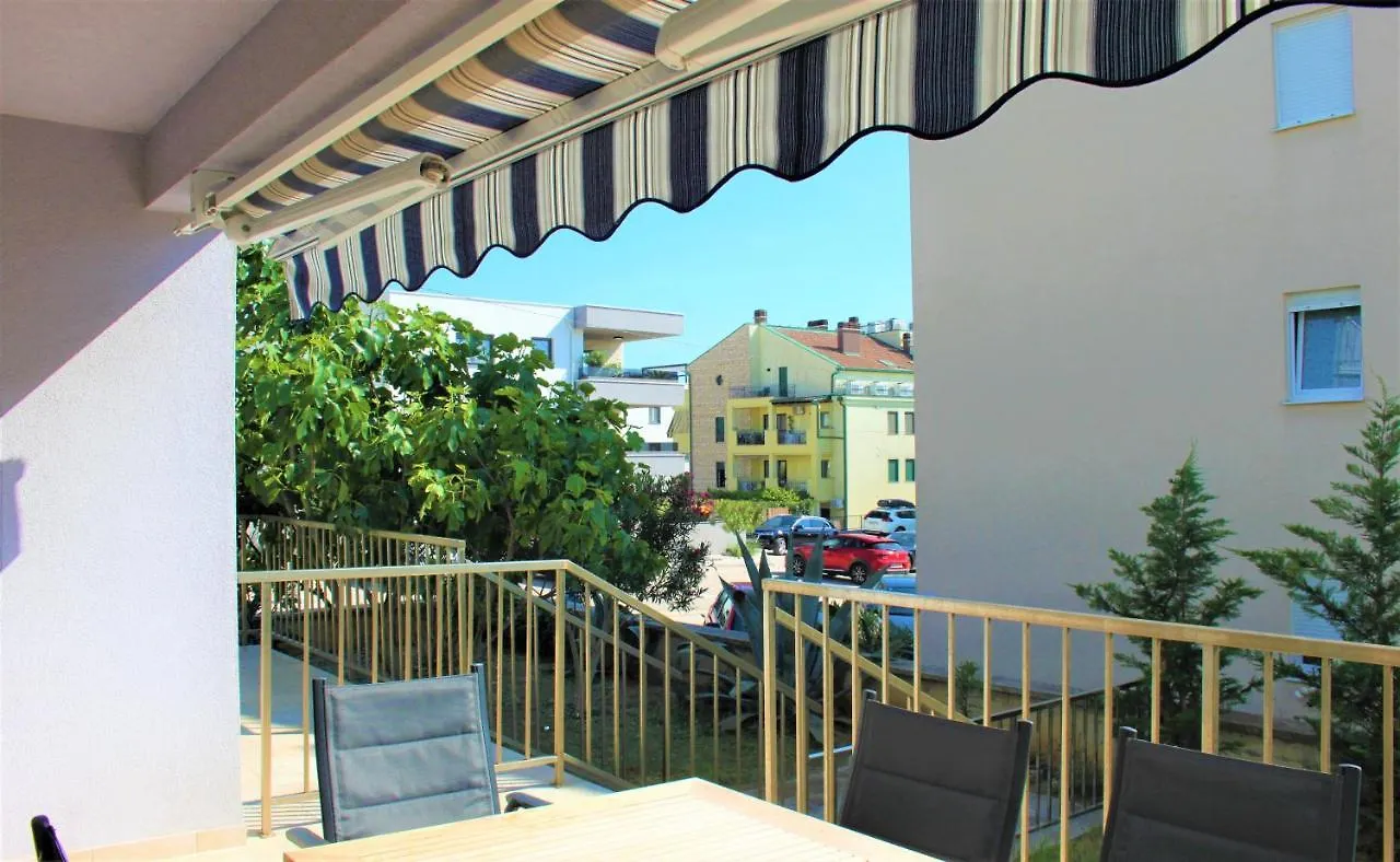 Adris Apartment - Private Parking Zadar 0*,  Croatia