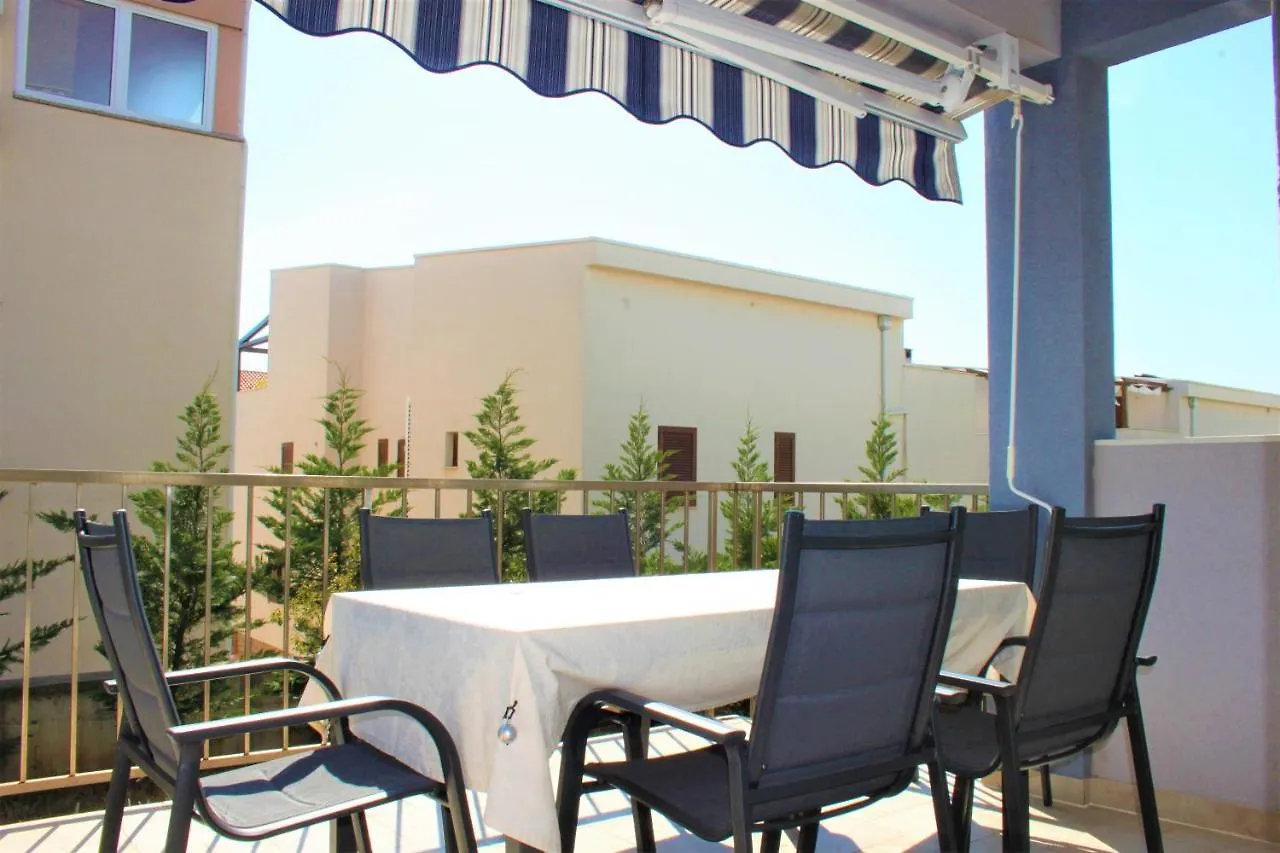 Adris Apartment - Private Parking Zadar 0*,  Croatia
