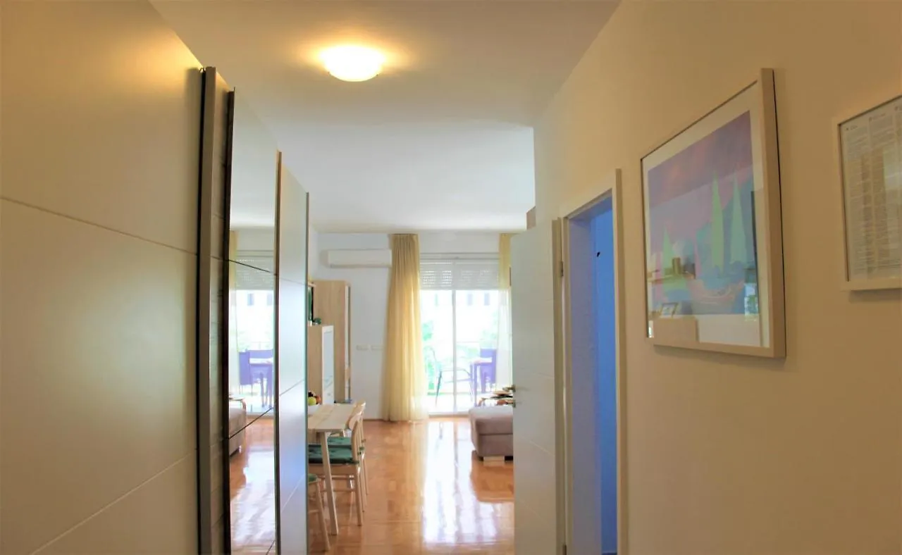 Adris Apartment - Private Parking Zadar 0*,