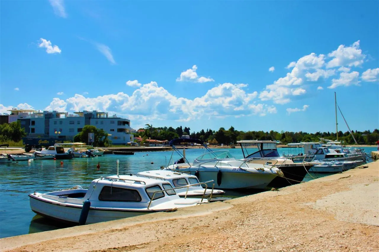 Adris Apartment - Private Parking Zadar