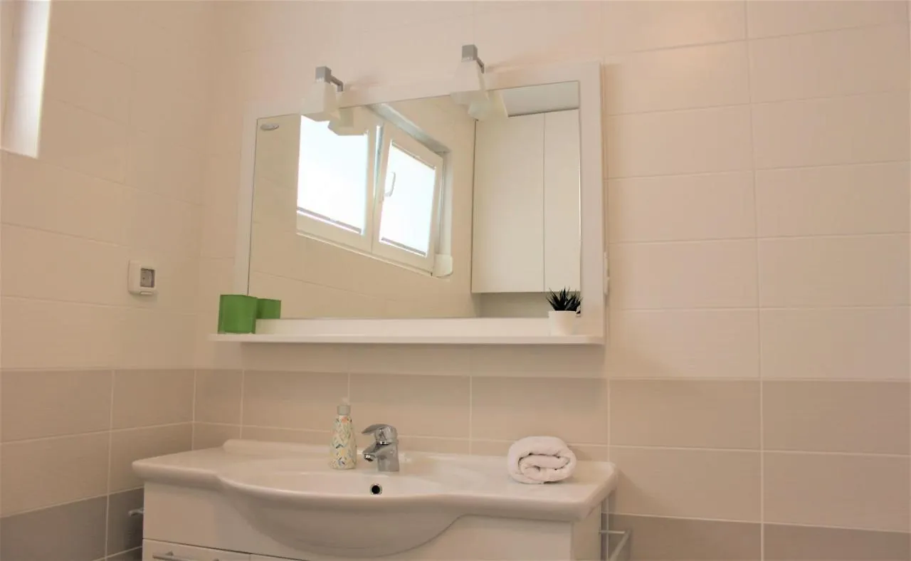Adris Apartment - Private Parking Zadar