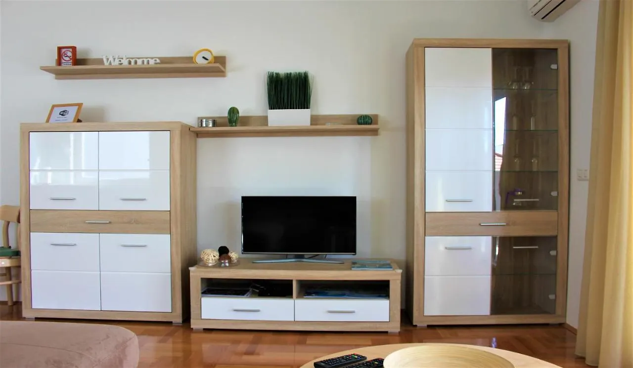 Adris Apartment - Private Parking Zadar