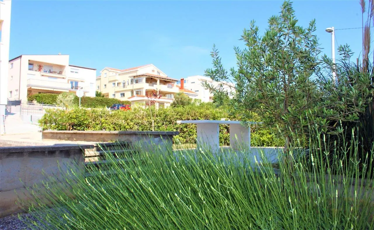 Adris Apartment - Private Parking Zadar